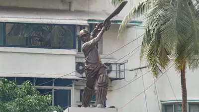 Sachin tendulkar Statue